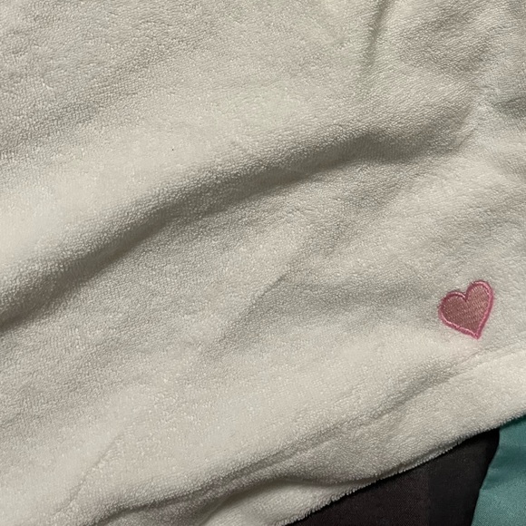 NWT Stoney lane clover terry cloth heart button shorts - Picture 3 of 3